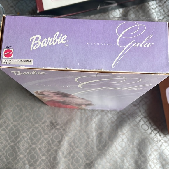 Vintage glamorous gala Barbie - Picture 4 of 4